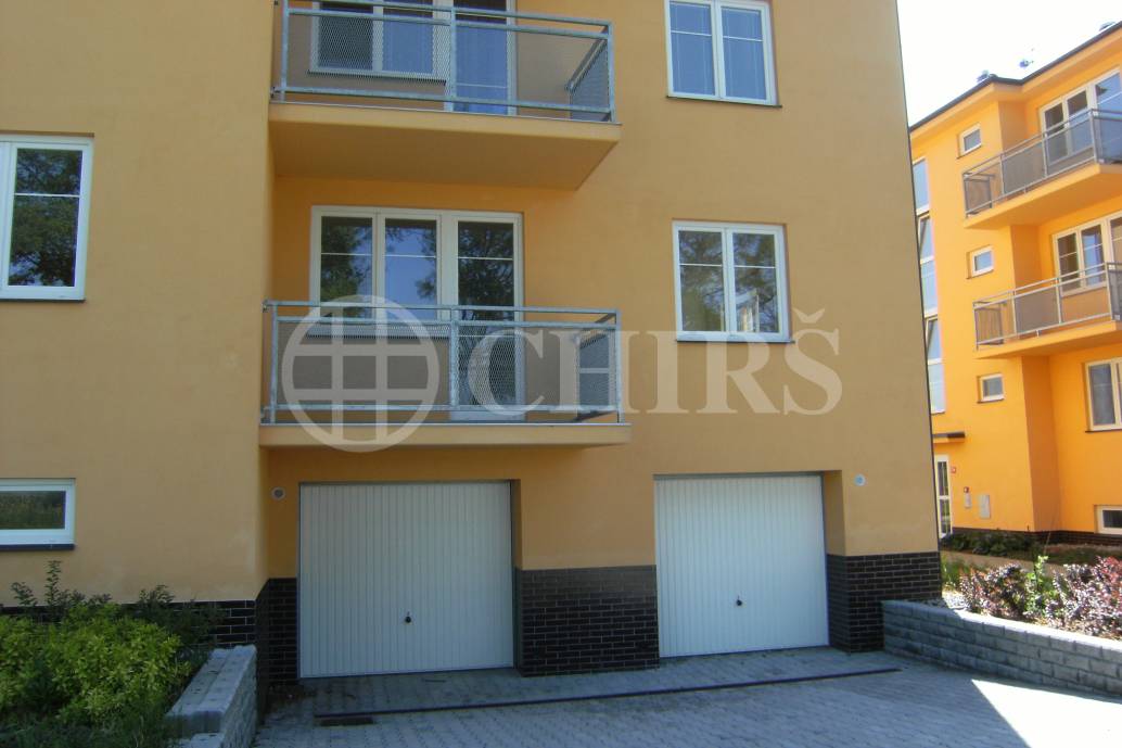 Prodám byt 2+1/B, OV, 66m2, Chrášťany u Prahy