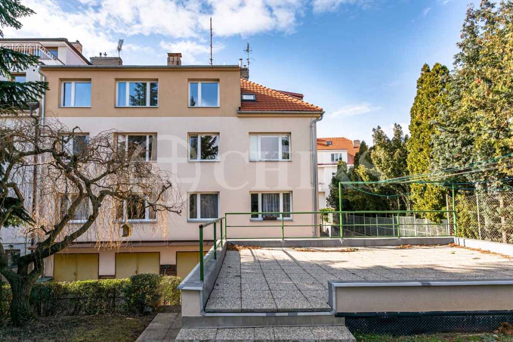 Prodej bytu 4+kk s lodžií a garáží, DV, 84m2, ul. Nad Šárkou 2087/16, Praha 6 - Dejvice