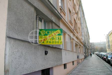 Prodej bytu 1+kk, OV, 43m2, ul. náměstí Interbrigády 655/7, Praha 6 - Bubeneč