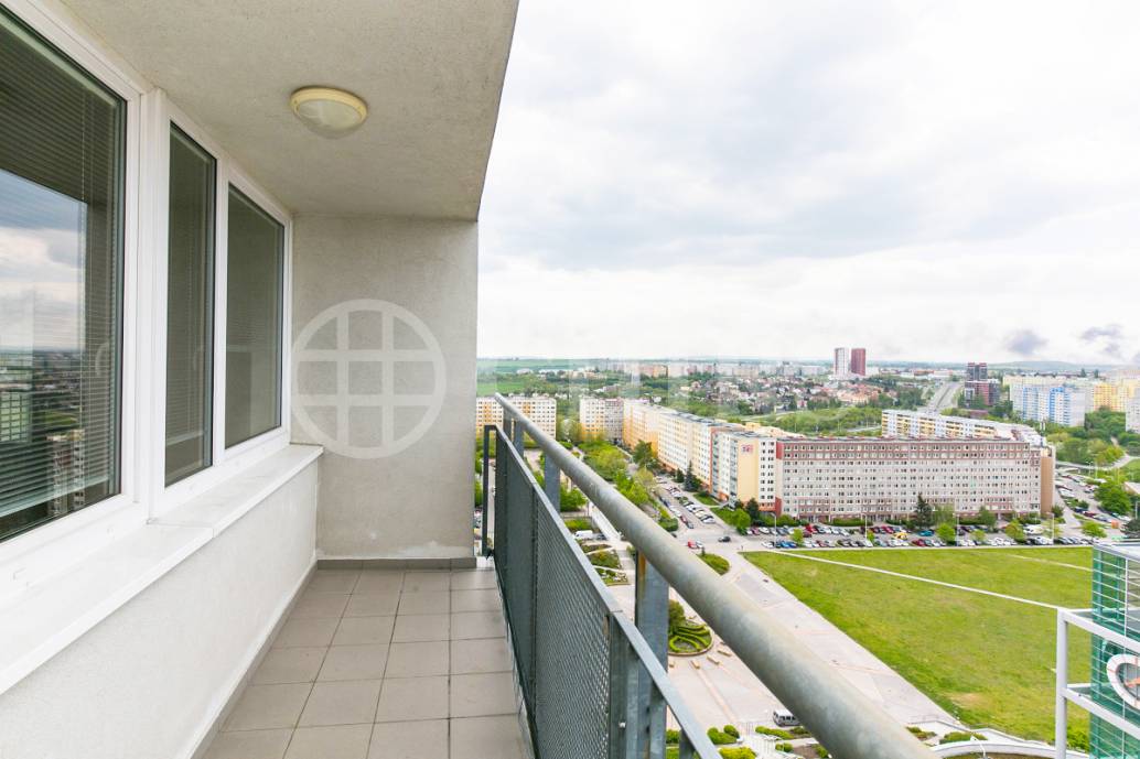 Pronájem bytu 2+kk s balkonem, OV, 78m2, ul. Petržílkova 2583/15, Praha 5 - Stodůlky