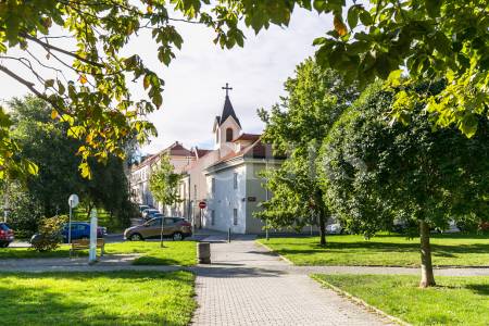 Prodej bytu 2+kk s lodžií, DV, 53m2, ul. Evropská 1691/35, Praha 6 - Dejvice