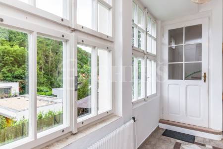 Prodej vily, OV, 233m2, ul. V Dolích 308, Praha západ – Černošice