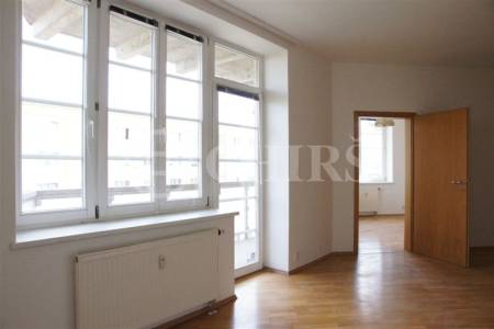 Prodej netradičního bytu 3+1 se dvěma balkony, 125 m2, ul. Křenova 438/3, Praha 6 - Petřiny