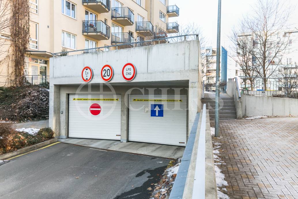 Prodej bytu 4+kk s lodžií a garážovým stáním, OV, 99m2, ul. Berlínská 1491/9, Praha 10 - Hostivař