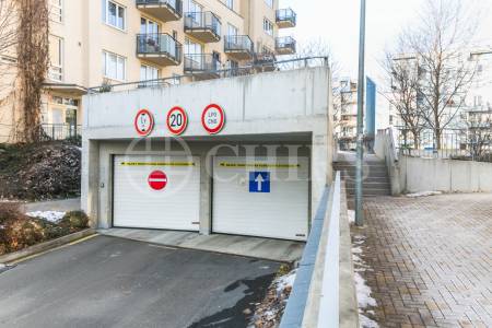 Prodej bytu 4+kk s lodžií a garážovým stáním, OV, 99m2, ul. Berlínská 1491/9, Praha 10 - Hostivař