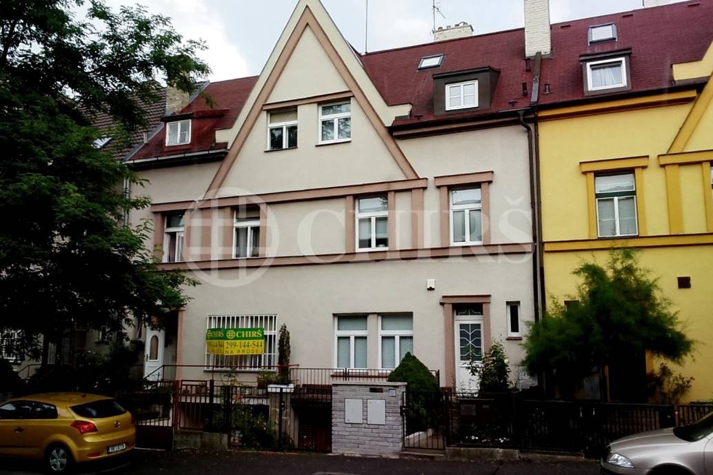 Prodej ŘRD 8+2 se zahradou 87 m2, ul. Na pískách 1154/56, Hanspaulka - Praha 6