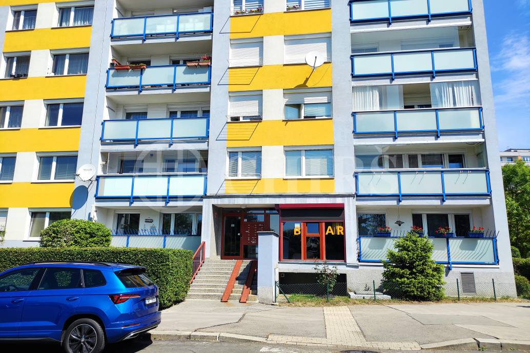 Pronájem bytu 3+1, OV, 76 m2, ul. Milánská 461, Praha 15 Horní Měcholupy