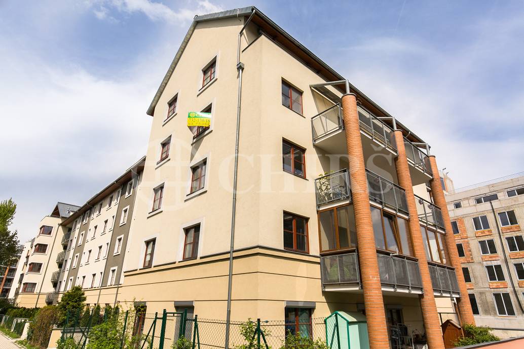 Prodej bytu 4+kk, OV, 100 m2, balkon, 2x garážové stání,2x sklep, ul. Lindleyova 2724/13, Praha 6 - Dejvice