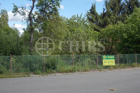 Prodej pozemku 830m2 se stodolou 76m2, v obci Černé Voděrady - okres Kolín