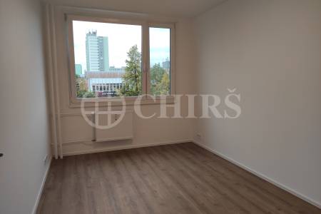 Pronájem bytu 2+kk, OV, 44 m2, ul. Kosmická 755/37, Praha 4 Háje.