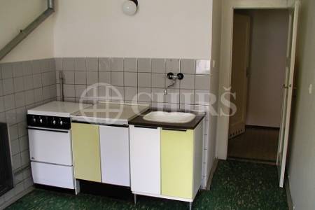 Prodej bytu 2+kk/B, OV, 43m2, ul. Oblouková 1001/20, Praha 10 - Vršovice