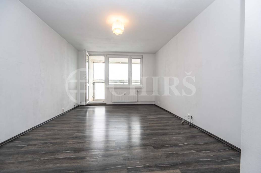 Pronájem bytu 3+1 s lodžií, DV, 84m2, ul. U Jezera 2041/14, Praha 5 - Stodůlky