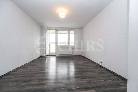 Pronájem bytu 3+1 s lodžií, DV, 84m2, ul. U Jezera 2041/14, Praha 5 - Stodůlky