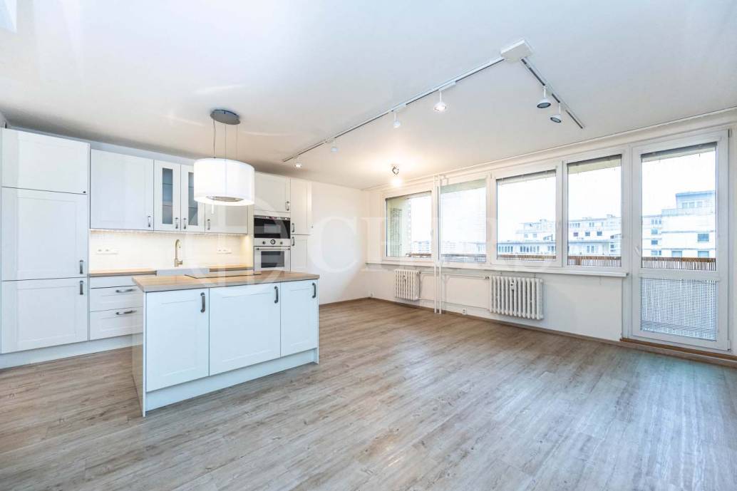 Pronájem bytu 3+kk s lodžií a sklepem, OV, 83m2, ul. Petržílkova 2486/46, Praha 5 - Stodůlky