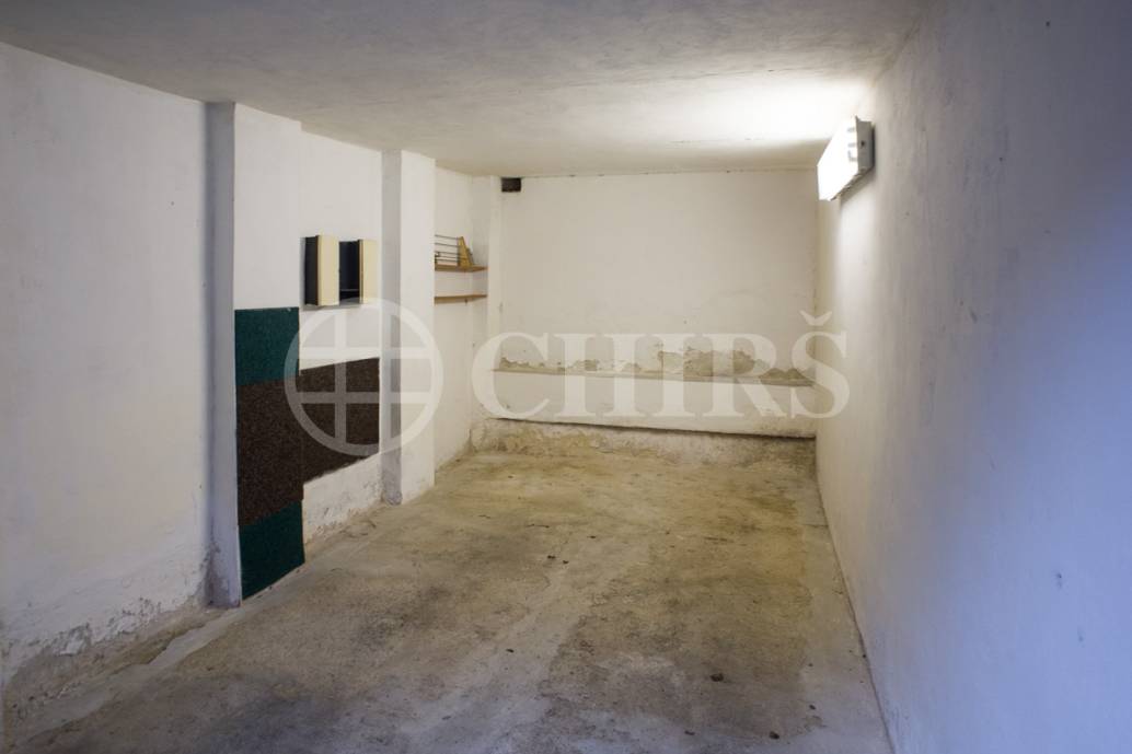 Pronájem garáže, 14m2, ul. Břevnovská, Praha 6 - Břevnov