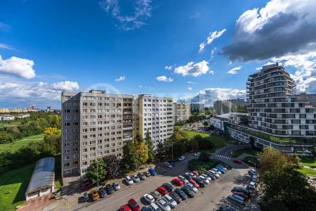Prodej bytu 3+kk se dvěma lodžiemi a sklepem, DV, 102m, ul. Kettnerova 2052/20, Praha 13 - Stodůlky