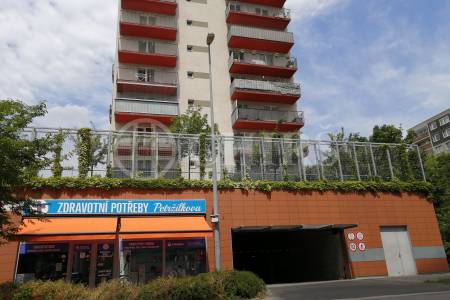 Prodej garážového stání se sklepem, OV, ul. Petržílkova 2705/32, Praha 5 - Stodůlky.