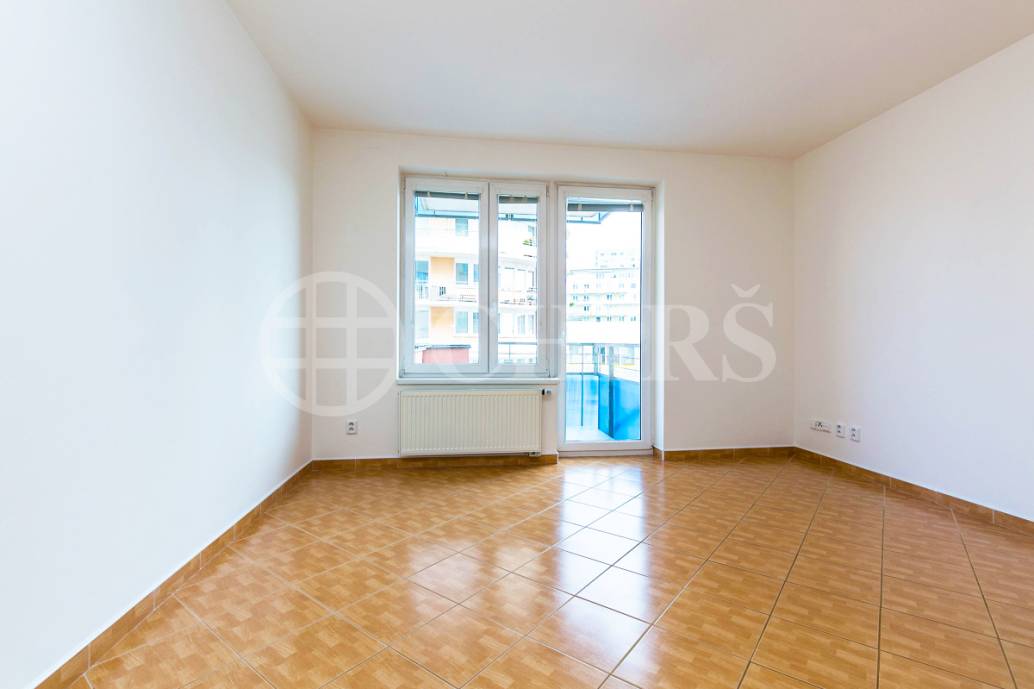 Prodej bytu 1+kk s balkonem, OV, 31m2, ul. Petržílkova 1435/31, Praha 5 - Stodůlky