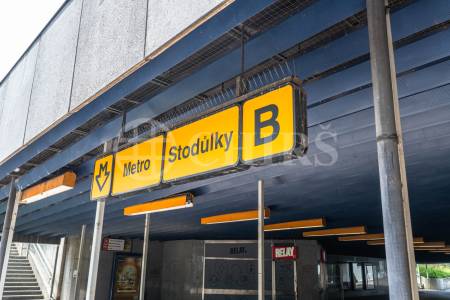 Pronájem bytu 2+kk s garážovým stáním a sklepem, OV, 44 m2, ul. Hábova 3209/5b, Praha 13 - Stodůlky