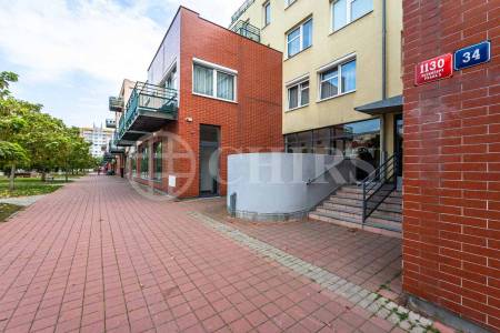 Prodej bytu 3+kk s lodžií, OV, 110m2, ul. Voskovcova 1130/34, Praha 5 - Hlubočepy