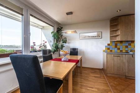 Prodej bytu 3+kk s lodžií a sklepem, OV, 80m2, ul. K Rovinám 549/5, Praha 5 - Jinonice