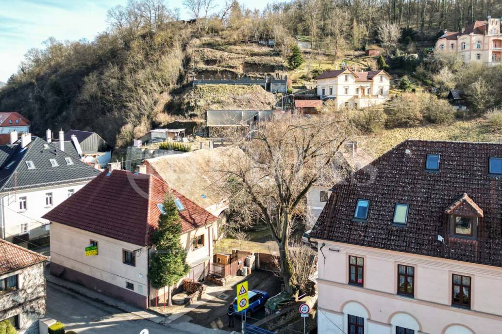 Prodej rodinného domu 6+kk s garáží a klubovnou, ul. Stradonická 28, obec Nižbor, okres Beroun