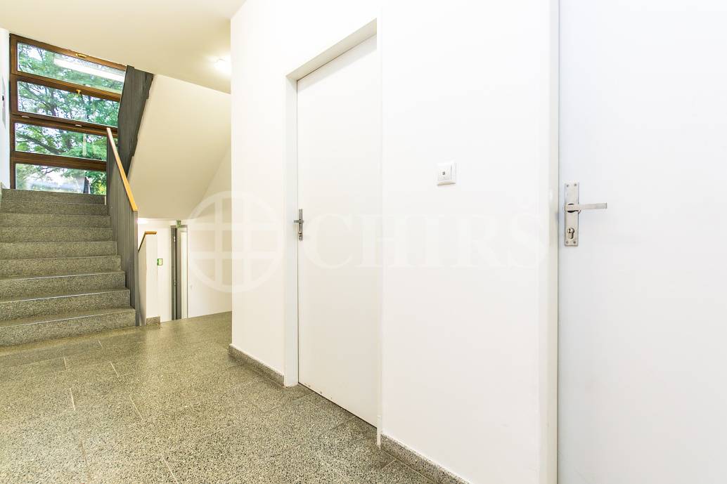 Prodej bytu 2+kk/T/předzahrádka/GS, OV, 61m2, ul. Na Návsi 525/6, Praha 10 - Dolní Měcholupy