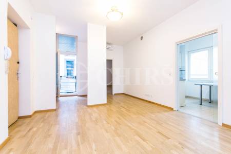 Prodej bytu 3+1 se dvěma balkony, OV, 96m2, ul. Terronská 871/74, Praha 6 - Bubeneč