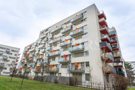 Pronájem bytu 2+kk s balkonem, OV, 57m2, ul. Petržílkova 2704/34, Praha 5 - Stodůlky
