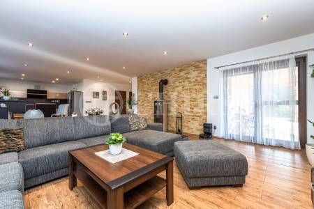 Prodej rodinného domu 4+kk, OV, 122 m², ul. Školní, Cvrčovice