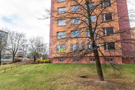 Prodej bytu 3+1 s lodžií, DV, 75m2, ul. Werichova 946/3, Praha - 5 Barrandov