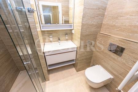 Pronájem  bytu 2+kk s balkonem, 53m2, ul. Mostecká, Praha 1- Malá Strana