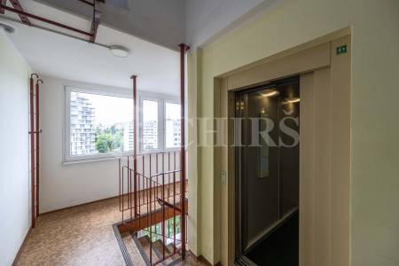Pronájem bytu 3+1 s lodžií, DV, 84m2, ul. U Jezera 2041/14, Praha 5 - Stodůlky