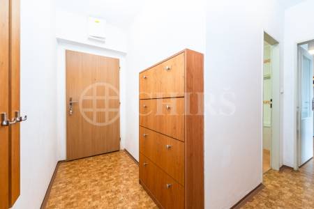 Pronájem bytu 2+kk, OV, 51m2,Hnězdenská 767/2a, Praha-8 Troja  