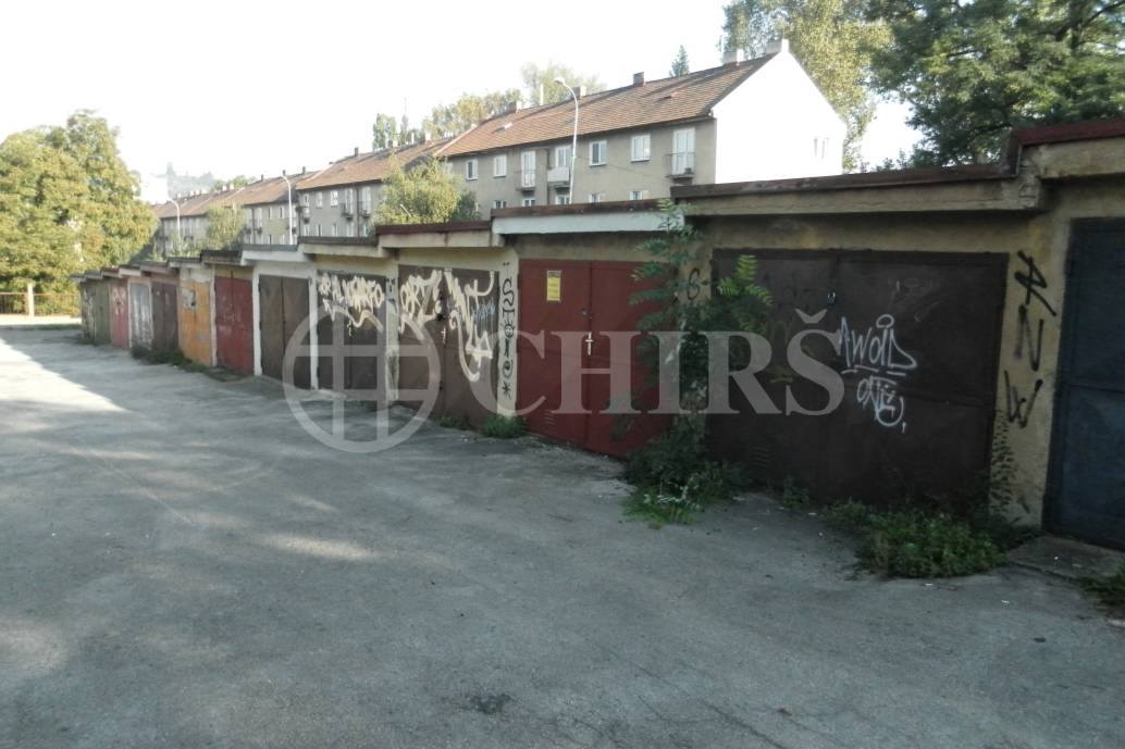 Pronájem garáže, OV, 17m2, ul. Ve Struhách, Praha 6 - Bubeneč