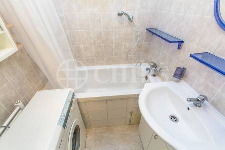 Pronájem bytu 2+1 s lodžií, OV, 53 m2, ul. Africká 617/18, Praha 6 – Vokovice