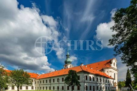 Prodej bytu 2+kk, OV, 40 m2, Na Petynce 147/98, Praha 6 - Břevnov