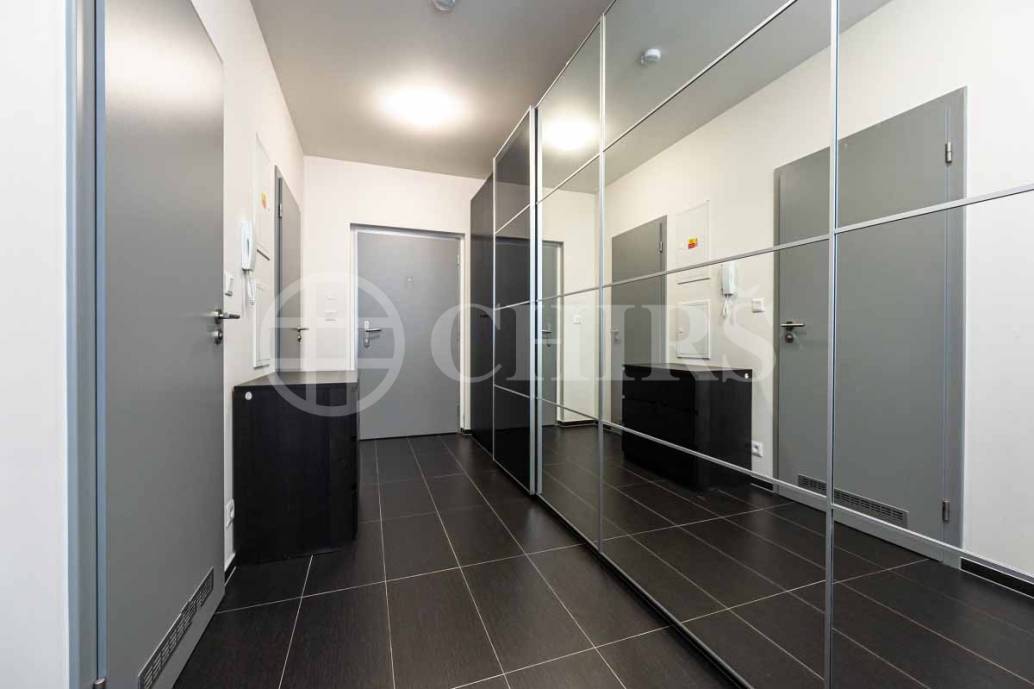 Prodej bytu 2+kk s terasou, OV, 59m2, ul. Pod Stolovou horou 975/1, Praha 5 - Jinonice
