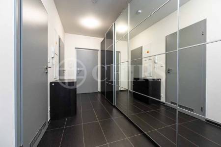 Prodej bytu 2+kk s terasou, OV, 59m2, ul. Pod Stolovou horou 975/1, Praha 5 - Jinonice