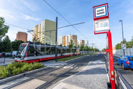 Prodej bytu 3+1 s lodžií a sklepem, OV, 71m2,ul. Ciolkovského 861/14, Praha 6 - Ruzyně