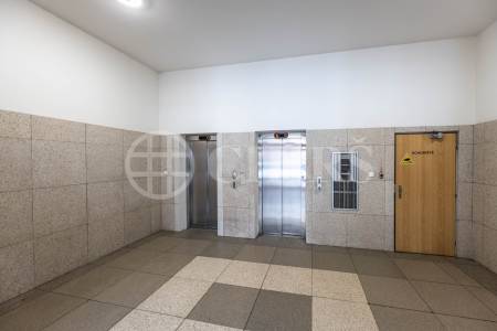 Prodej bytu 2+kk s balkonem, OV, 68m2, ul. Trnkovo náměstí 1112/1, Praha 5 - Hlubočepy