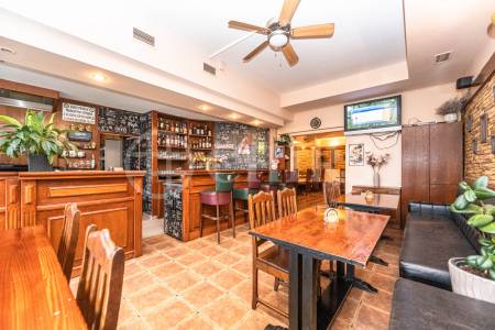 Pronájem restaurace, OV, 123 m2, ul. Běhounkova, Praha 13 - Stodůlky.