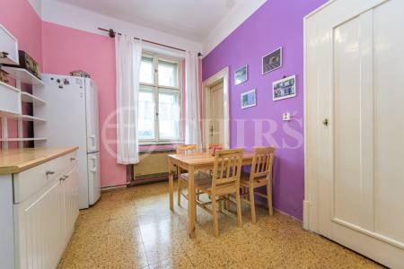 Prodej bytu 3+1 s balkonem a lodžií, OV, 107m2, ul. Svatovítská 682/7, Praha 6 - Dejvice