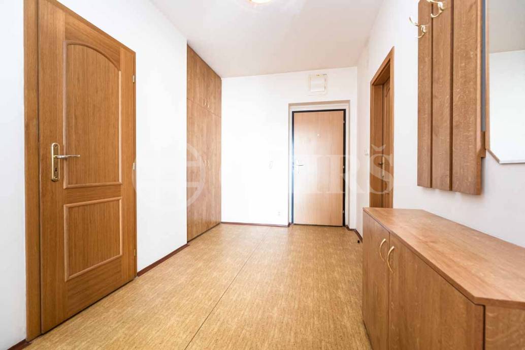  Pronájem bytu 2+kk s balkonem, OV, 51m2, ul. Trnkovo náměstí 1112/1, Praha 5 - Barrandov