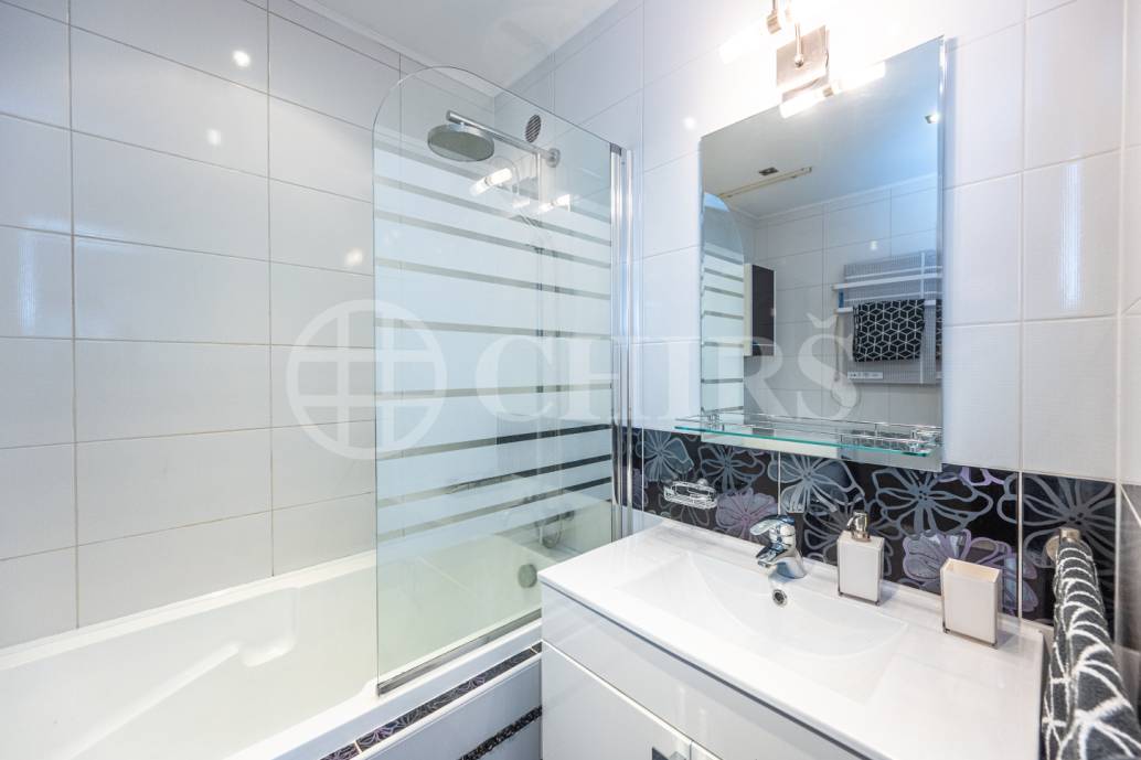 Pronájem bytu 3+kk s lodžií, 76 m², Voskovcova 961/4, Praha 5- Barrandov
