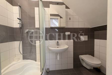 Pronájem bytu 2+kk 34 m²,ul. Husovo náměstí 10, Hostivice, Středočeský kraj