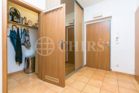 Prodej bytu 1+kk s balkonem, OV, 44m2, ul. Kudrnova 234/6, Praha 5 - Motol