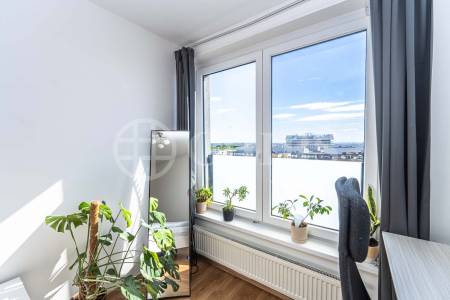 Prodej bytu 2+kk s lodžií a garážovým stáním, OV, 58m², ul. Svitákova 2818/9, Praha 5 - Stodůlky