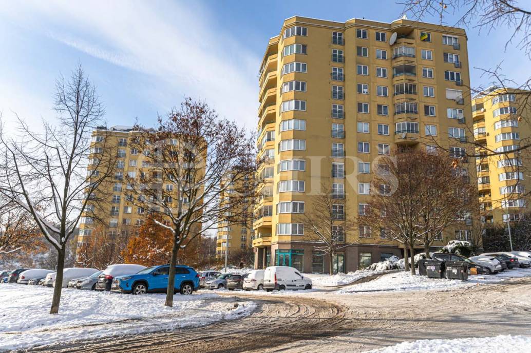 Pronájem bytu 3+1 s lodžií, OV, 67m2, ul. Volutová 2524/12, Praha 5 - Hůrka