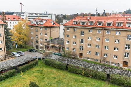 Prodej bytu 4+kk s dvěma lodžiemi, DV, 105 m2, ul. Na Vlčovce 1957/3, Praha 6 - Dejvice